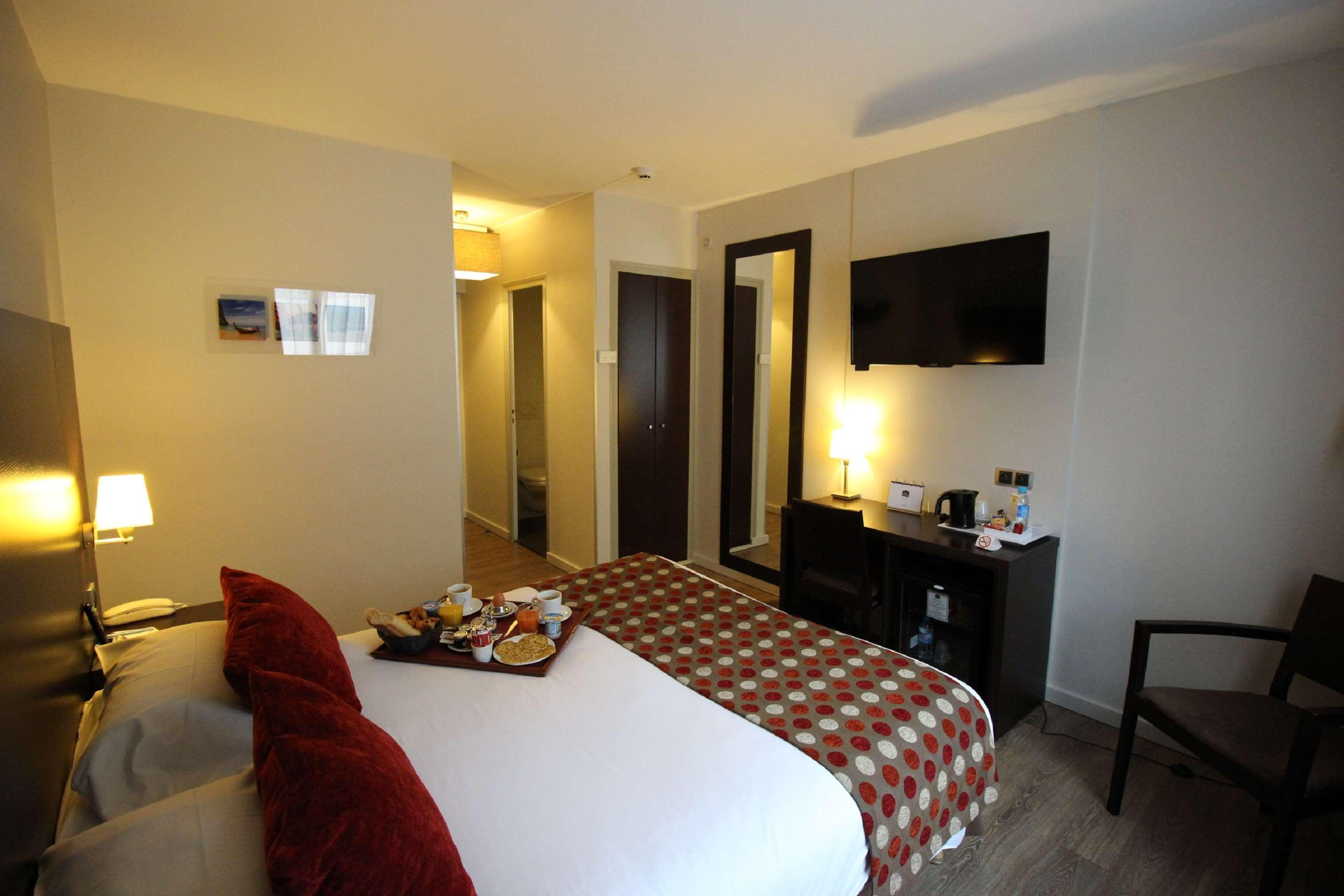 Best Western Hotel Des Barolles - Lyon Sud Brignais Exterior photo