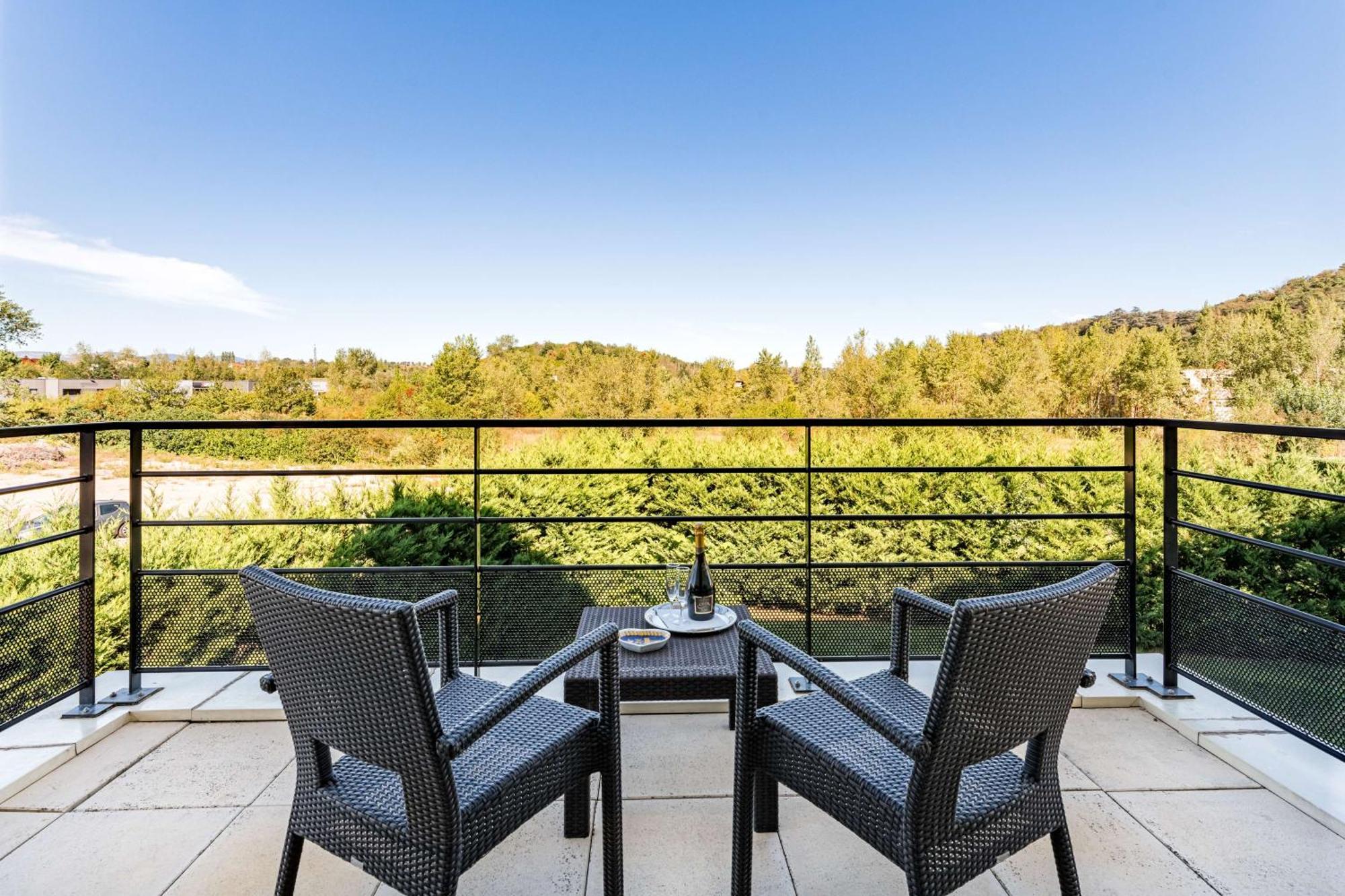 Best Western Hotel Des Barolles - Lyon Sud Brignais Exterior photo